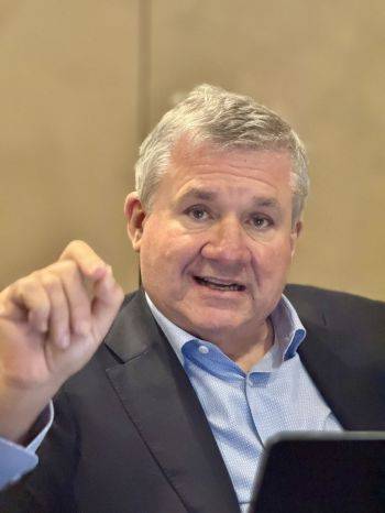 미겔 뉴흐 밴티크(Vantiq) 아시아태평양·중동·중남미 최고매출책임자(CRO)가 아시아경제와 인터뷰하고 있다. 사진=백종민 테크 스페셜리스트