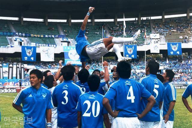 2005년 9월에 열린 '정기고연전' 당시 태일의 팀이 우승한 모습. 유족 제공