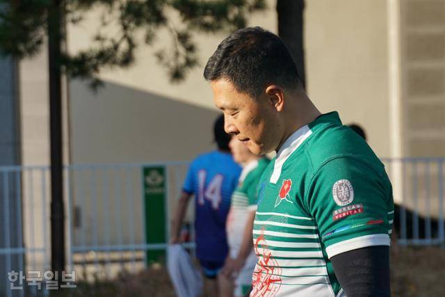 한국해양대에서 무급 코치로 활동하던 시절의 태일. 태일은 선수 은퇴 이후로도 연세대, 포스코E&C 등 여러 팀으로부터 코치로 일해달라는 제안을 받곤 했다. 틈틈이 지도자 연수를 받으러 다니며 관련 자격증도 따뒀다. 제자 박형주 제공