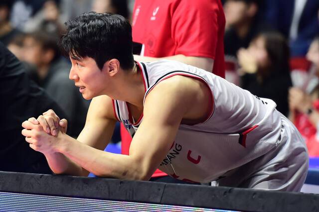 ‘2025-2026 LG전자 프로농구’ 4강 플레이오프서 1승2패로 몰린 안양 정관장은 챔피언결정전 진출을 위해 남은 두 경기 모두 승리해야 한다. KBL 제공