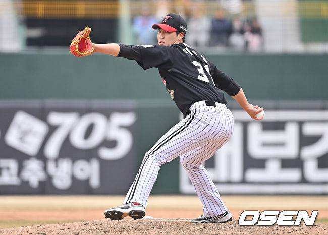LG 투수 이정용 / OSEN DB