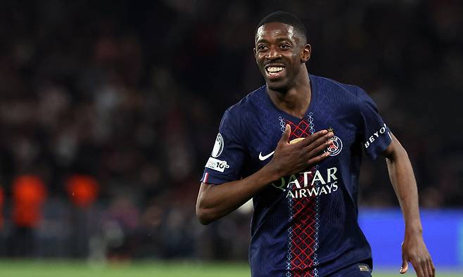 파리 생제르맹 우스만 뎀벨레가 29일 프랑스 파리의 파르크 데 프랭스에서 열린 2025∼2026시즌 유럽축구연맹 챔피언스리그 준결승 1차전 홈 경기에서 골을 터뜨린 뒤 미소 짓고 있다. 파리=신화통신연합뉴스