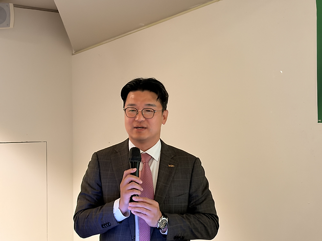 ▲이환철 엘앤씨바이오 대표가 29일 서울 중구에서 열린 기자간담회 중 발언하고 있다. [사진=김태환 기자]