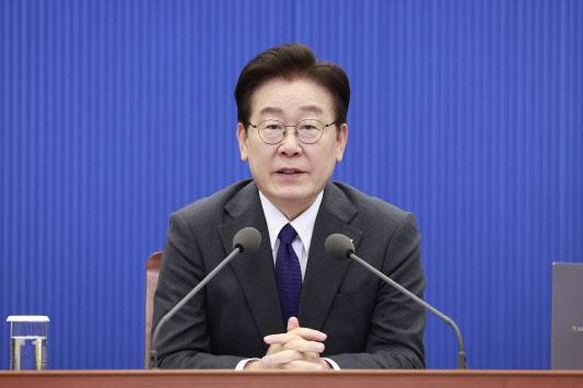 이재명 대통령이 30일 청와대에서 열린 수석보좌관회의에서 발언하고 있다. (사진=연합뉴스)