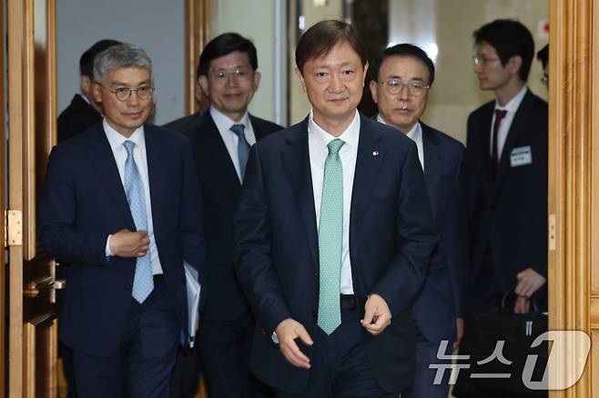 이찬진 금융감독원장이 28일 오전 서울 중구 은행회관에서 열린 사외이사 양성 및 역량강화를 위한 업무협약식에 참석하고 있다. 2026.4.28 ⓒ 뉴스1 이광호 기자