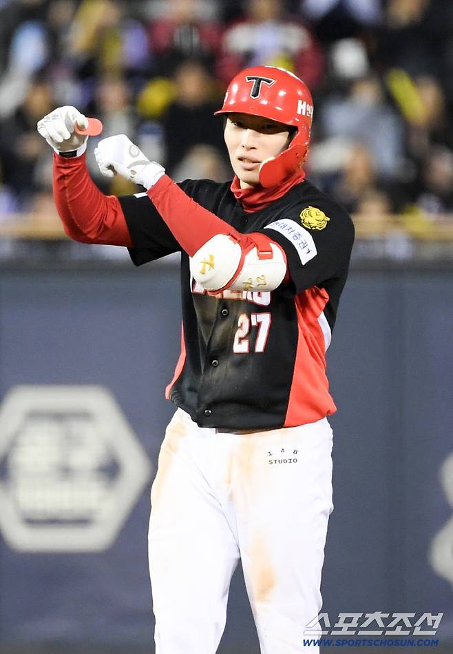 1일 잠실구장에서 열린 LG와 KIA의 경기. KIA 김호령이 안타를 날린 뒤 숨을 고르고 있다. 잠실=박재만 기자 pjm@sportschosun.com/2026.04.01/