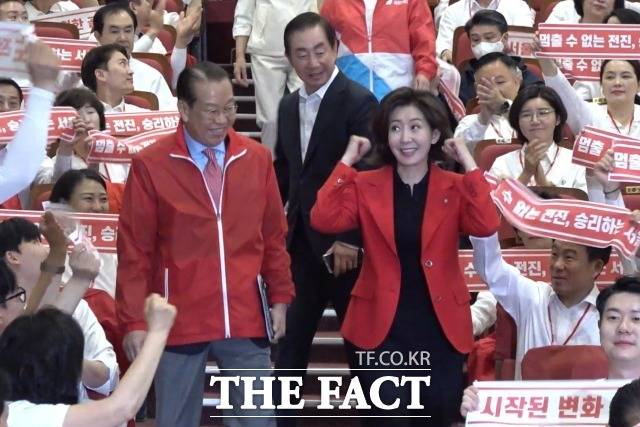 권영세·나경원 국민의힘 의원이 30일 오전 서울 여의도 국회에서 열린 '제9회 전국동시지방선거 국민의힘 서울시당 필승결의 및 공천자대회에 참석하고 있다. /국회=김민지 기자