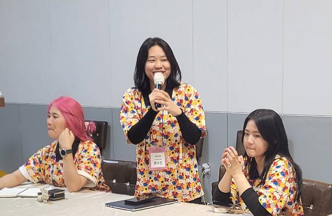 지난해에 청년마을에 선정됐던 ‘선배’ 청년마을 대표들이 노하우를 공유하고 있다. 김해=박태근 기자 ptk@donga.com