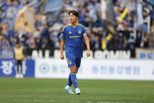 울산문수축구경기장/ K리그1/ 울산HDFC vs 강원FC/ 울산 김영권/ photo by Jeongsoo Kim
