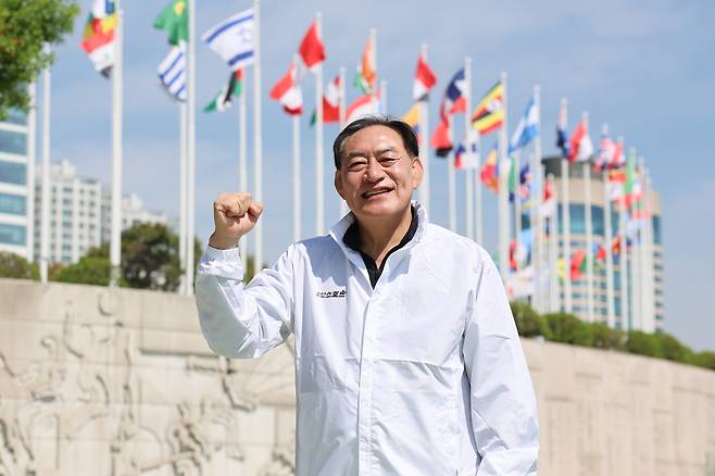 서울올림픽기념국민체육진흥공단(이사장 하형주)이 지역과 성별, 연령에 관계없이 누구나 일상에서 운동을 즐길 수 있는 환경을 만들기 위한 ‘모두가 즐기는 스포츠’ 잇기 캠페인에 동참했다고 30일 밝혔다. 국민체육진흥공단(KSPO) 제공