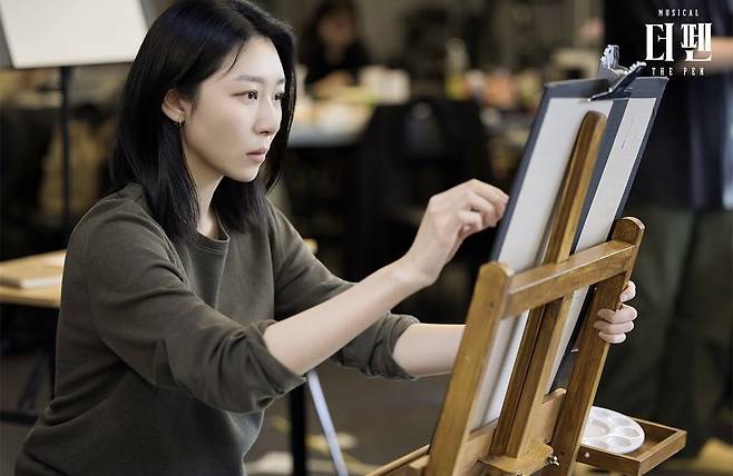거리의 무명화가 ‘제인’ 역의 장보람.            사진제공 ｜ 앤유컴퍼니