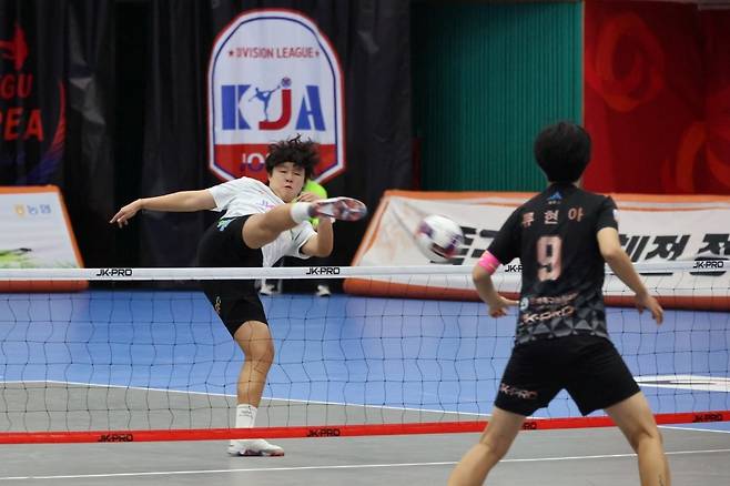 족구 경기 장면 [무주군 제공. 재판매 및 DB 금지]