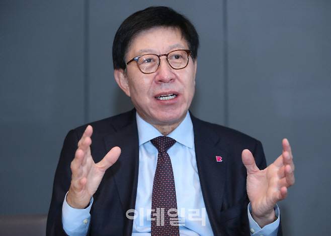 [이데일리 노진환 기자] 박형준 부산시장이 21일 서울 영등포구 여의도에서 이데일리와 인터뷰를 하고 있다.