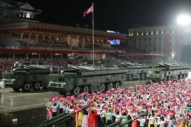 (평양 노동신문=뉴스1) = 2025년 북한 노동당 창건 80주년 경축 열병식에서 공개된 극초음속미사일의 모습. [국내에서만 사용가능. 재배포 금지. DB 금지. For Use Only in the Republic of Korea. Redistribution Prohibited] rodongphoto@news1.kr