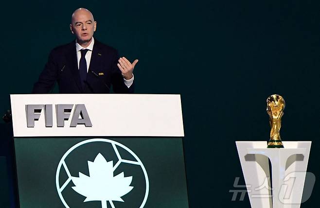 FIFA 회장 4선 도전을 공식화한 잔니 인판티노. ⓒ AFP=뉴스1