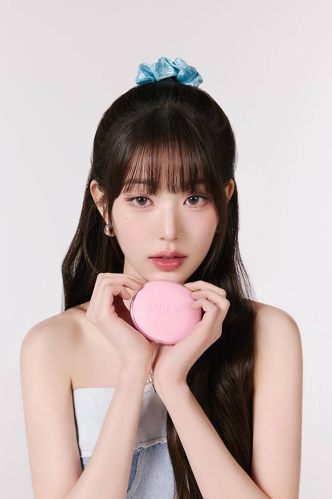 '듀파워 비건 쿠션' 모델 장원영 어뮤즈 제공