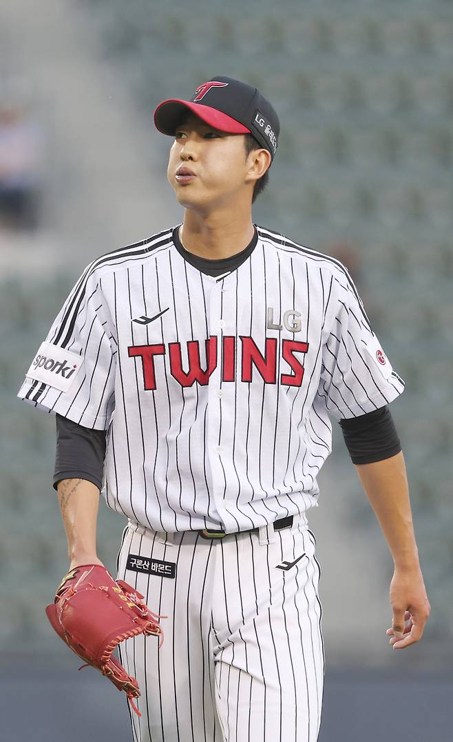 <yonhap photo-4212="">LG 트윈스 이상영. 사진=연합뉴스&nbsp;</yonhap>