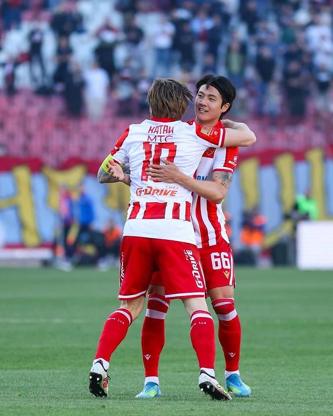 [서울=뉴시스] 세르비아 프로축구 수페르리가 츠르베나 즈베즈다의 설영우. (사진=즈베즈다 SNS 캡처) 2026.04.27. photo@newsis.com *재판매 및 DB 금지