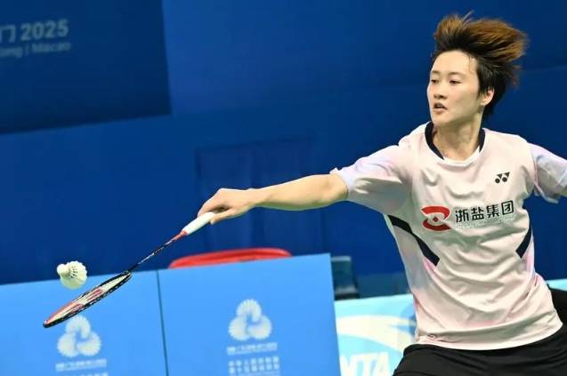 ▲ 예상대로 중국과 일본이 나란히 우버컵 4강에 진출했다. 양국은 2일 대회 결승행을 놓고 격돌한다.&nbsp;안세영(위 사진)이 주축을 이룬 한국 여자 배드민턴 대표팀이 대만과 준준결승, 덴마크-인도네시아전 승자와 맞붙는 4강을 통과할 경우 중일 중 한 국가와 우버컵 트로피를 놓고 다투게 된다. ⓒ 연합뉴스 / AP