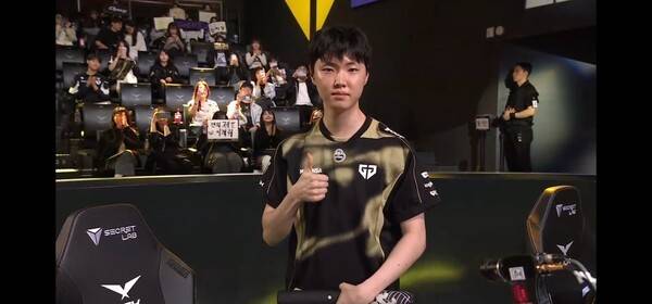 2일 서울 종로구 치지직 롤파크에서 열린 '2026 리그 오브 레전드 챔피언스 코리아(LCK)' 정규 시즌 1라운드 경기 3세트에서 젠지가 디플러스 기아를 세트 스코어 2대1로 제압했다. (GEN & DK =2:1). /사진=네이버 치지직 라이브영상 캡처