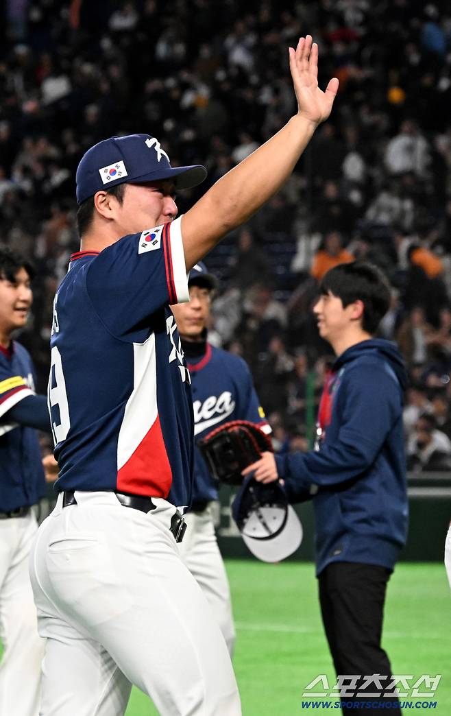 일본 도쿄돔에서 열린 WBC(월드베이스볼클래식) 한국과 호주의 경기, 한국이 승리하며 8강행을 확정했다. 고우석이 눈물을 흘리고 있다. 도쿄(일본)=허상욱 기자wook@sportschosun.com/2026.03.09/