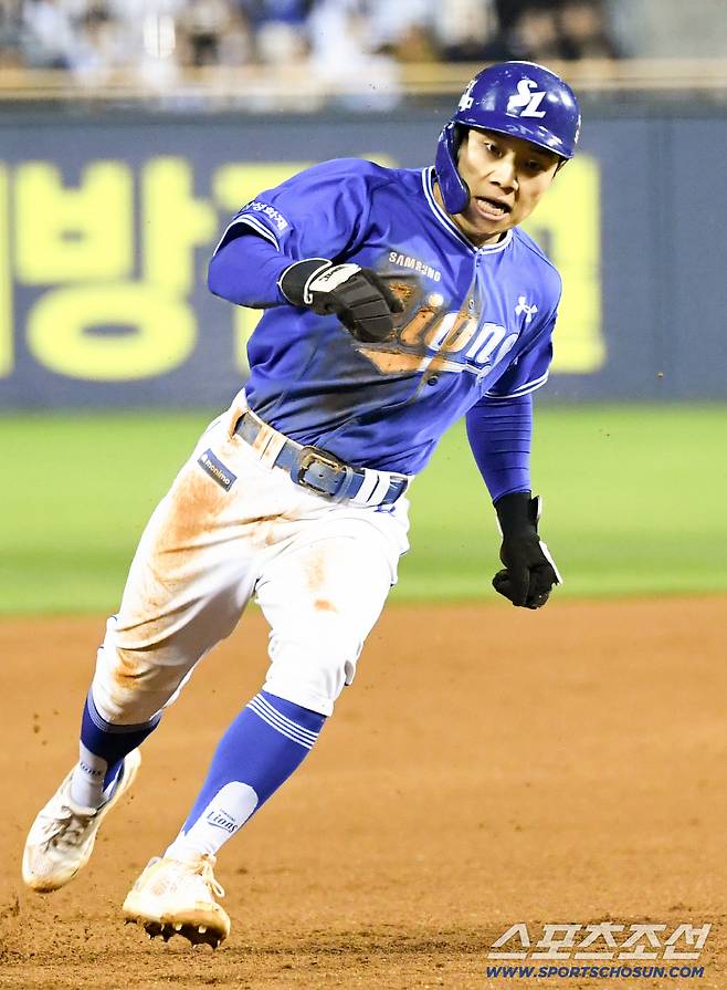 28일 잠실구장에서 열린 두산과 삼성의 경기. 5회 2사 1루 삼성 김지찬이 홈을 향해 내달리고 있다. 잠실=박재만 기자 pjm@sportschosun.com/2026.04.28/