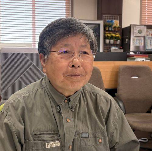 제주 한경면 금등리 고춘희 마을이장이 아시아경제와 인터뷰하고 있다.