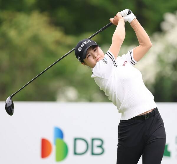 2026년 한국여자프로골프(KLPGA) 투어 신설 대회인 제1회 DB 위민스 챔피언십 우승 경쟁에 뛰어든 고지원 프로가 3라운드에서 경기하는 모습이다. 사진제공=KLPGA (사진을 무단으로 사용하지 마십시오.)