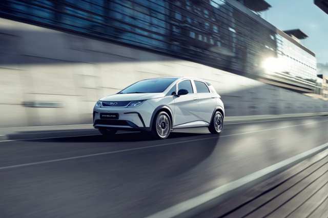 BYD 돌핀 도심 주행. BYD 제공