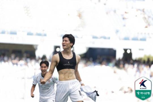 포항 조상혁의 골 세리머니 / 사진=한국프로축구연맹 제공