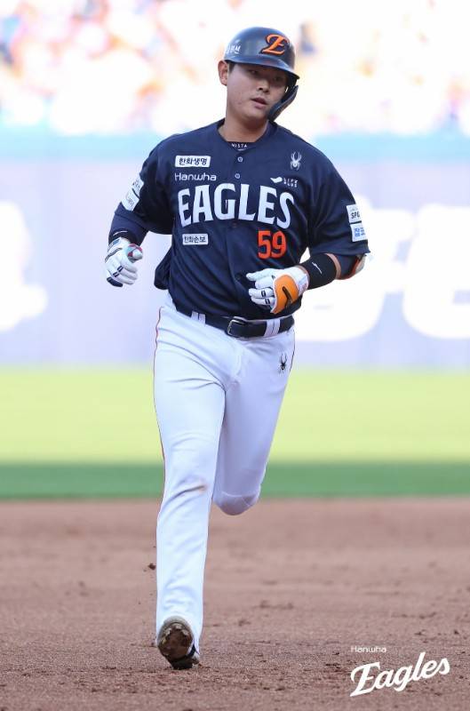 한화 이글스 포수 허인서가 2일 대구 삼성라이온즈파크에서 열린 2026 신한 SOL KBO리그 삼성 라이온즈와의 팀 간 5차전에서 시즌 4호 홈런을 기록했다. 사진 한화 이글스