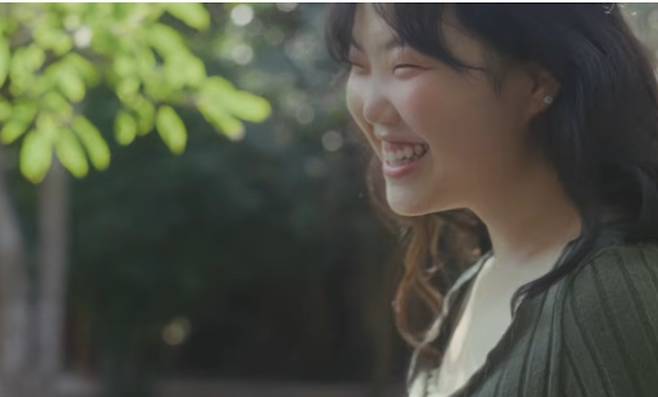 [악뮤 '기쁨, 슬픔, 아름다운 마음' 뮤비 캡처. 재판매 및 DB 금지]