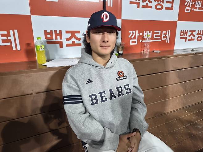두산 베어스 곽빈 (서울=연합뉴스) 김동한 기자 = 3일 서울 고척스카이돔에서 열린 키움 히어로즈와 방문 경기 이후 두산 베어스 곽빈이 인터뷰하고 있다. 2026.5.3 moved@yna.co.kr