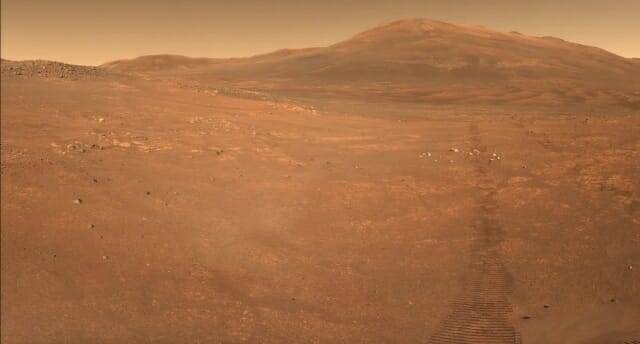 NASA 퍼서비어런스 화성 탐사선이 예제로 분화구 가장자리에 있는 지역을 360도 파노라마로 촬영한 사진의 일부다. 이 지역에는 태양계에서 가장 오래된 암석들이 분포하고 있다.(이미지= NASA/JPL-Caltech/ASU/MSSS)