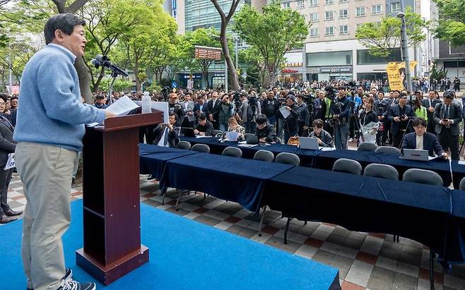 김광수 제주특별자치도교육감 예비후보 선거사무소가 4일 학교 태양광 발전시설 공사 관련 특정 업체 쏠림 의혹에 대해 "기간 구분 없이 총액만 제시하면 사실관계가 왜곡될 수 있다"고 반박했다. /사진=김광수 예비후보 측 제공