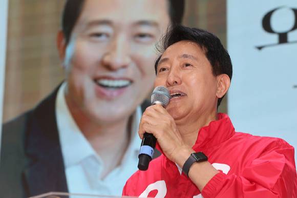 오세훈 국민의힘 서울시장 후보가 2일 서울 서초구 백석예술대 교육동에서 열린 '필승결의대회'에서 발언하고 있다. [사진=연합뉴스]