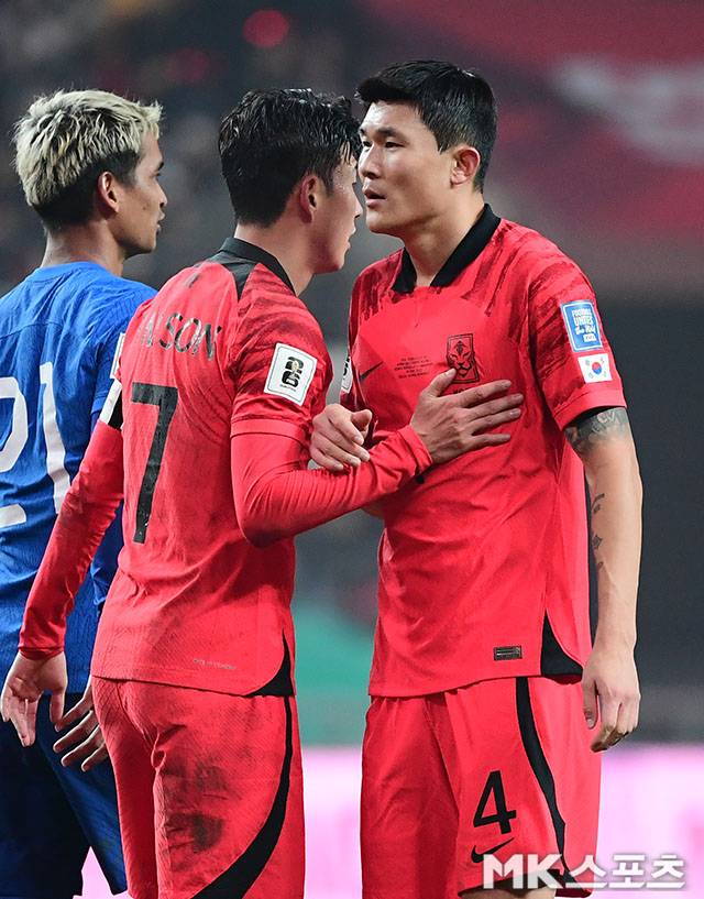 바이에른 뮌헨에서 활약 중인 김민재도 잊지 않았다. ‘폭스 스포츠’는 “김민재는 대한민국의 중앙 수비수다. 2023년 이탈리아 세리에 A 최고의 수비수로 선정됐다. 그리고 지난 2024-25시즌에는 뮌헨과 함께 분데스리가 우승도 차지했다”고 설명했다. 사진=김영구 기자
