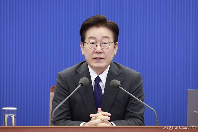 (서울=뉴스1) 이재명 기자 = 이재명 대통령이 30일 청와대에서 열린 수석보좌관회의에서 발언하고 있다. (청와대통신사진기자단) 2026.4.30/뉴스1  Copyright (C) 뉴스1. All rights reserved. 무단 전재 및 재배포,  AI학습 이용 금지. /사진=(서울=뉴스1) 이재명 기자