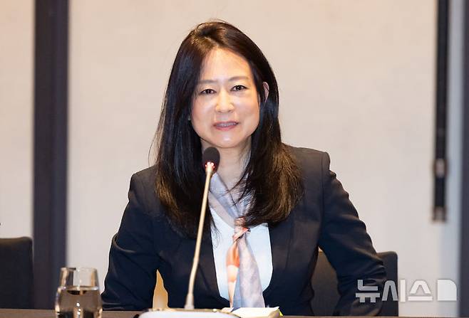 [서울=뉴시스] 황준선 기자 = 김나미 대한체육회 사무총장이 27일 오후 서울 용산구 그랜드 하얏트 서울에서 열린 제42대 대한체육회 집행부의 첫 이사회에서 인사말을 하고 있다. 2025.03.27. hwang@newsis.com