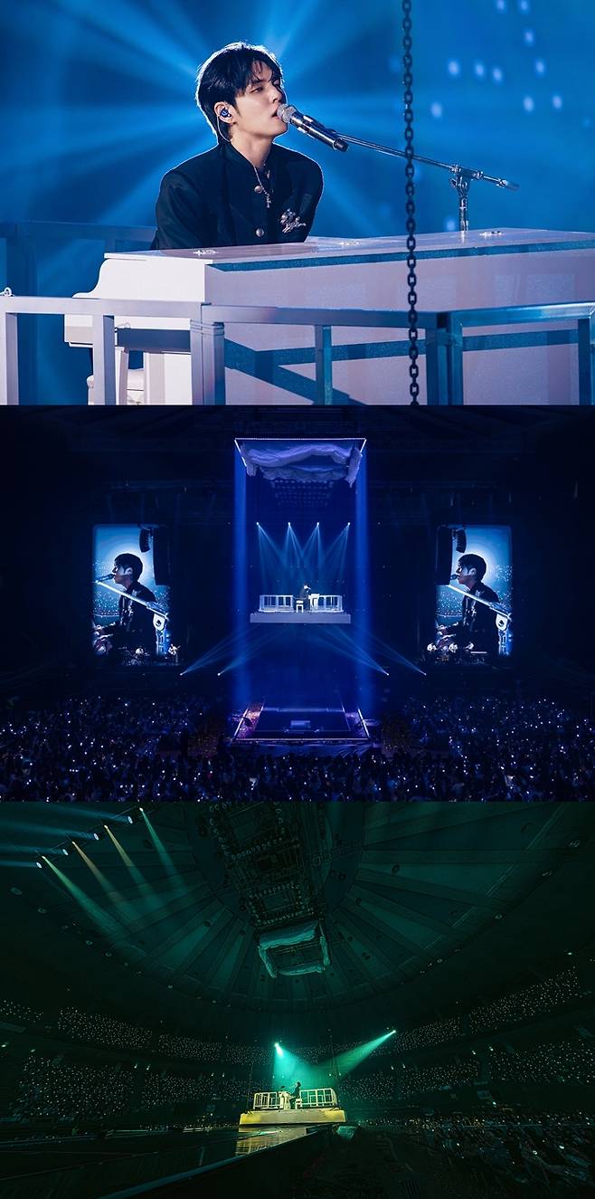 원필은 공연 중반부 '피아노' 무대부터 직접 피아노를 연주했다. JYP엔터테인먼트 제공