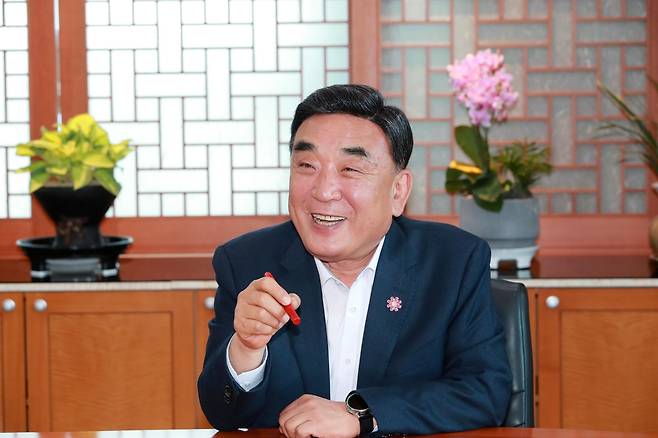 연합뉴스와 인터뷰하는 김두겸 국민의힘 울산시장 후보 [촬영 허광무]