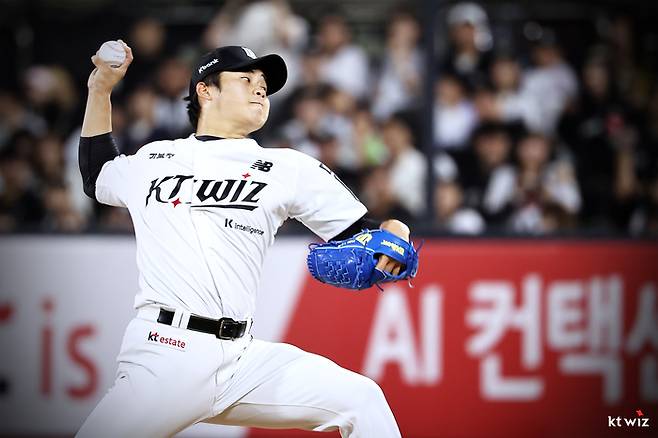 KT 박영현이 18일 수원케이티위즈파크에서 열린 2026 KBO리그 정규시즌 키움과 경기에서 역투하고 있다. 사진 | KT 위즈