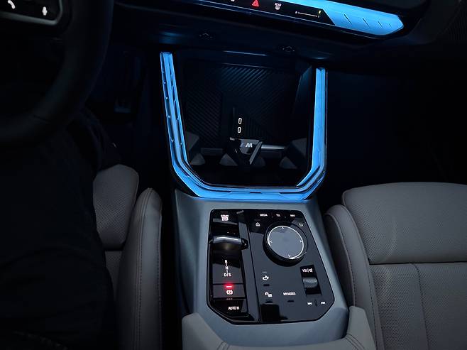 BMW '뉴 X3 30 xDrive’ M 스포츠 패키지 프로 트림의 센터 콘솔./이윤정 기자
