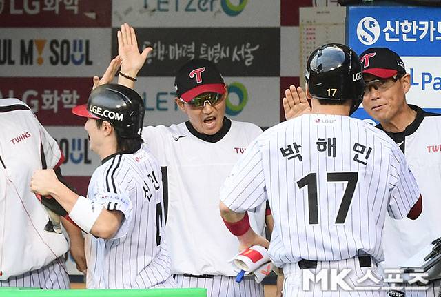 염경엽 감독과 박해민. 사진=김영구 기자