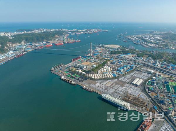 울산항본항 항공촬영 / 자료사진