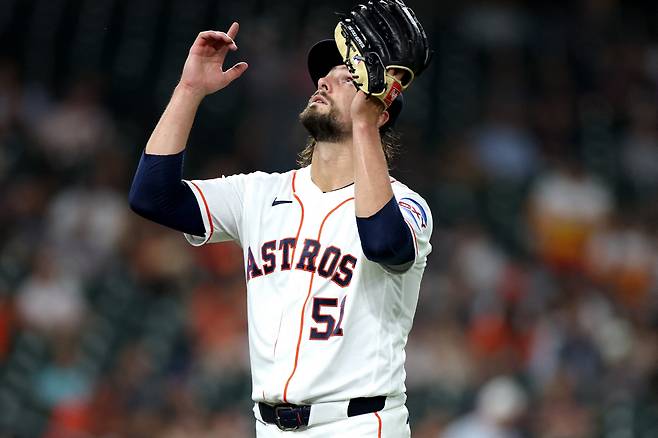 HOUSTON, TEXAS - APRIL 16: Ryan Weiss #51 of the Houston Astros reacts after being retired in the fourth inning against the Colorado Rockies at Daikin Park on April 16, 2026 in Houston, Texas.   Kenneth Richmond/Getty Images/AFP (Photo by Kenneth Richmond / GETTY IMAGES NORTH AMERICA / Getty Images via AFP)







<저작권자(c) 연합뉴스, 무단 전재-재배포, AI 학습 및 활용 금지>