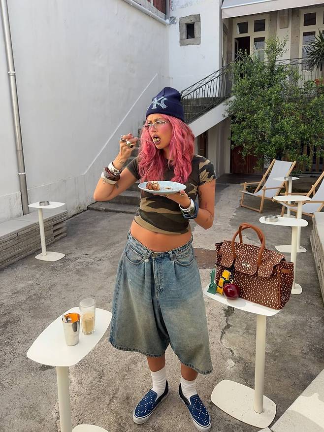 @irisloveunicorns