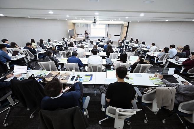 지난 4월 15일 열린 한경ESG 심화워크숍. 한경이아카데미 글로벌 강의실을 가득 채운 청중들이 전문가 강연을 경청하고 있다. 사진=이승재 기자