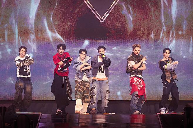 Boy band Enhypen performs during a concert for its “Blood Saga” world tour at KSPO Dome in southern Seoul on May 1. [BELIFT LAB]