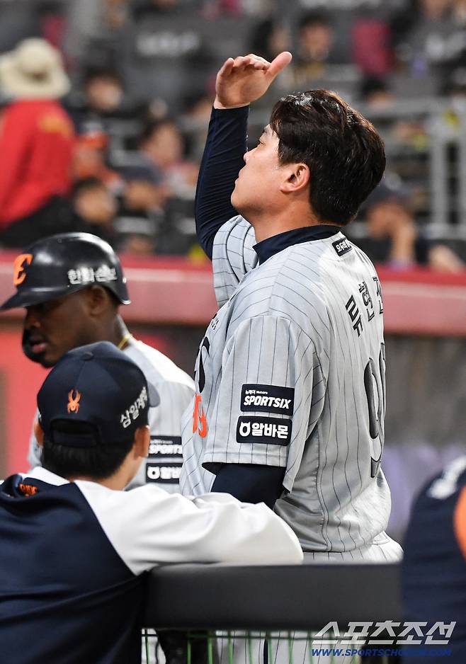 6일 광주 기아챔피언스필드에서 열린 KIA와 한화의 경기. 한화 선발 류현진이 6이닝 1실점 호투를 펼친 뒤 등판을 마치고 있다. 광주=박재만 기자 pjm@sportschosun.com/2026.05.06/